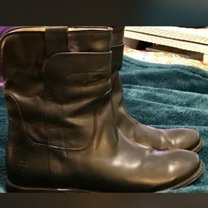Frye booties
